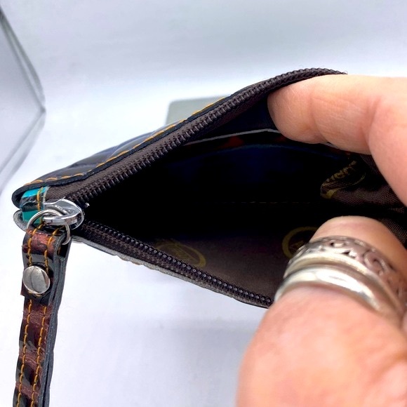 Ameri Leather Small Zipper Wallet With 2 Pockets On Inside Blue Alligator Design - Picture 2 of 6